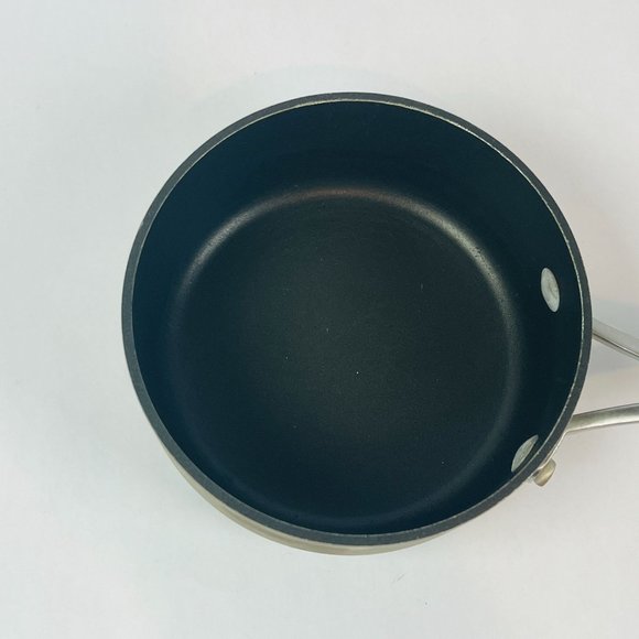 Calphalon 1 Quart Sauce Pan Pot 8701 94L - Picture 3 of 10